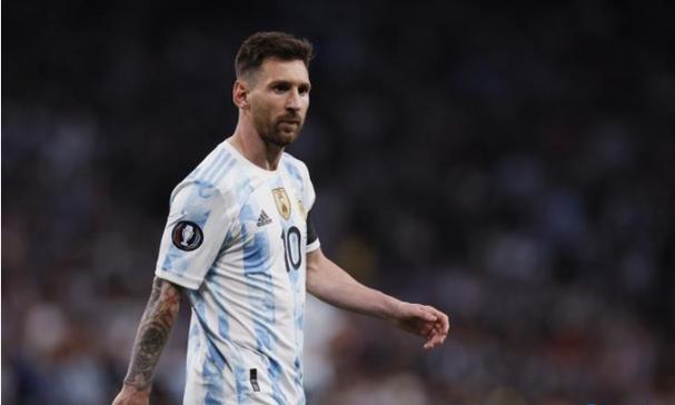 头部品牌加速上线即时零售平台 开拓多渠道增长丨新经济观察